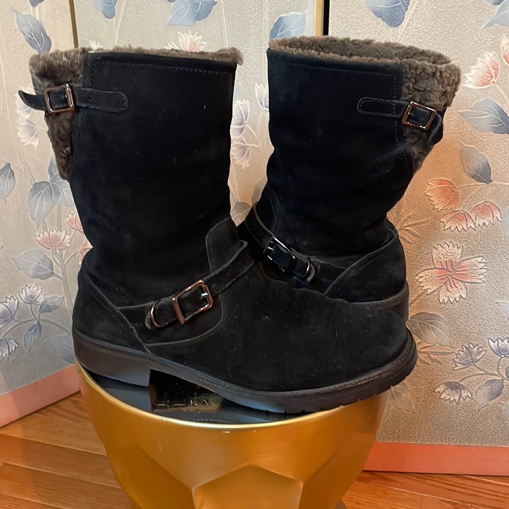 Cole Haan W/P black suede vibrant lug sole boot size W 10